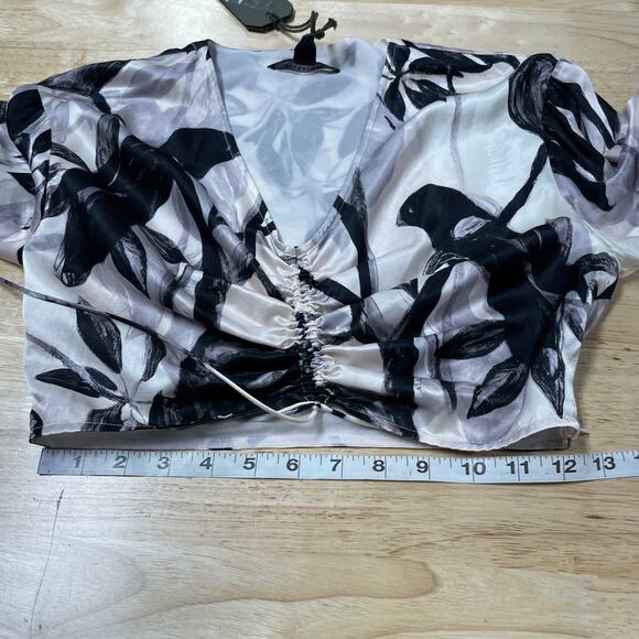 All Saints NWT Carla Jackie Top Cropped Blouse Gathered Center Silk Blend Size 0 - Picture 9 of 14